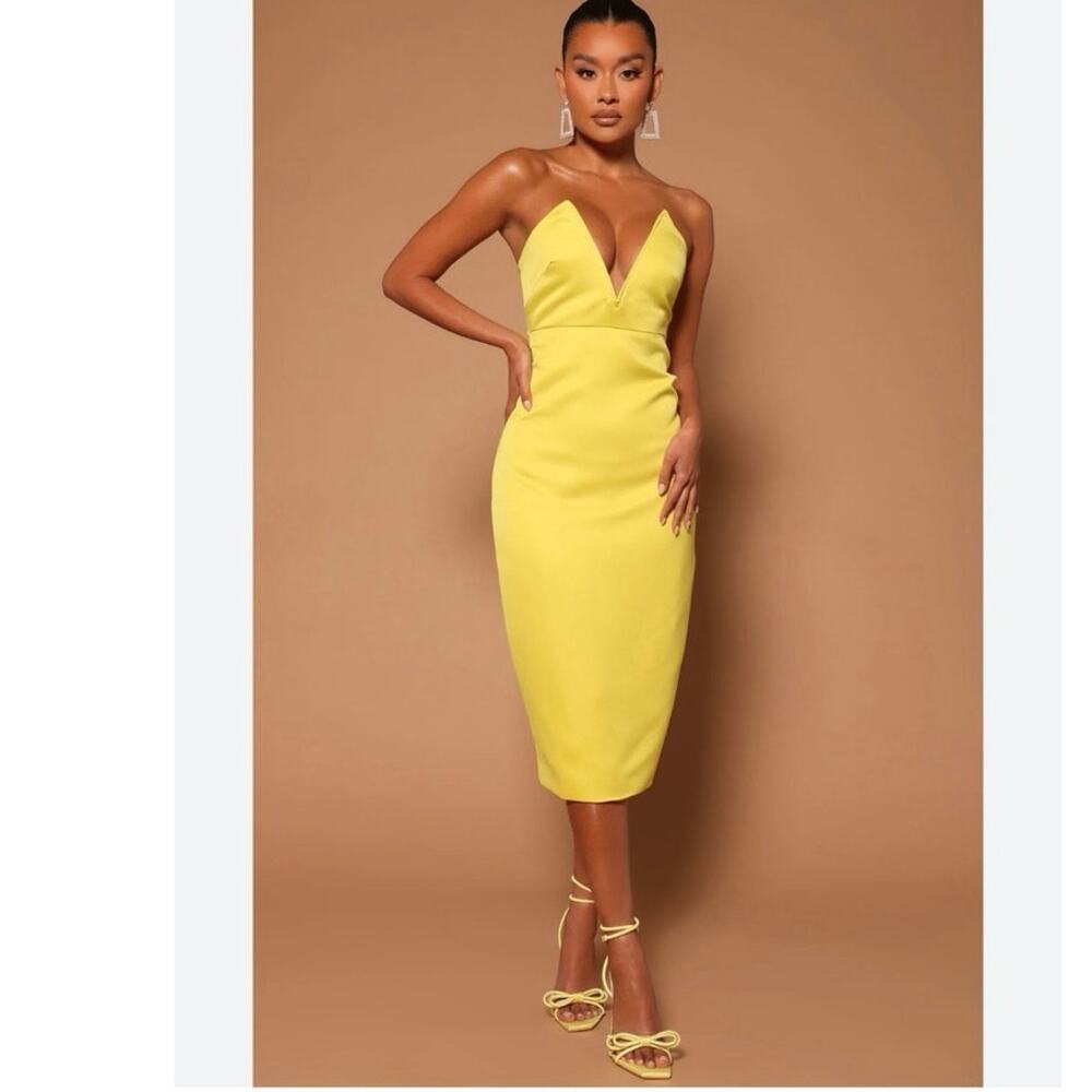 Fashion Nova Luxe Chartreuse Camille Midi Dress Size Medium